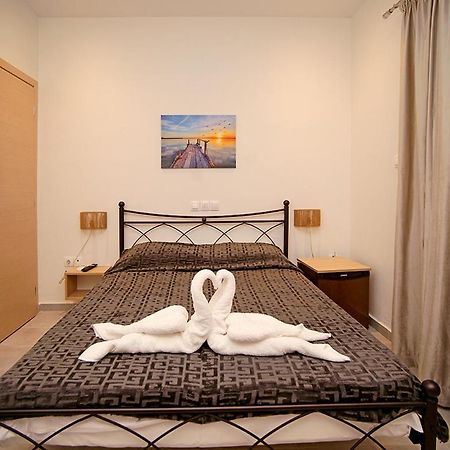 Karnagio Rooms Kyparissía Eksteriør bilde