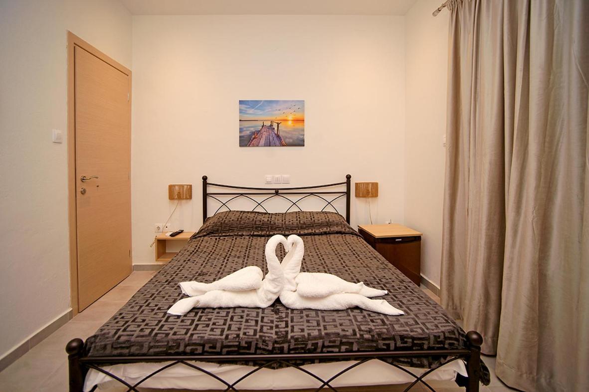 Karnagio Rooms Kyparissía Eksteriør bilde